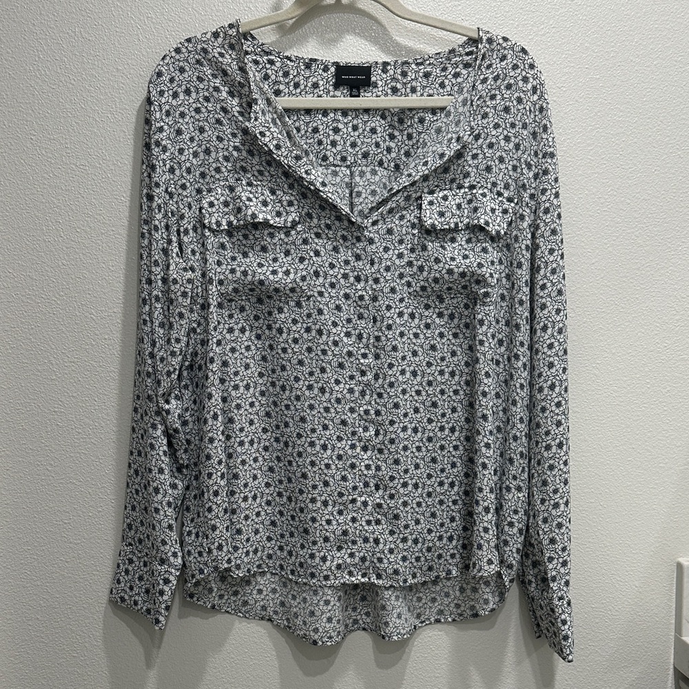 Who What Wear Black and White Floral Patterned Button Down Shirt